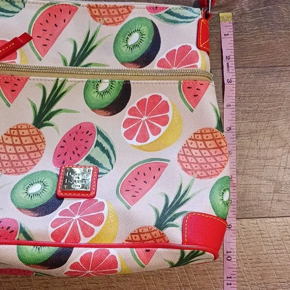 Dooney & Bourke Fruit print Bag πππ - Picture 13 of 14